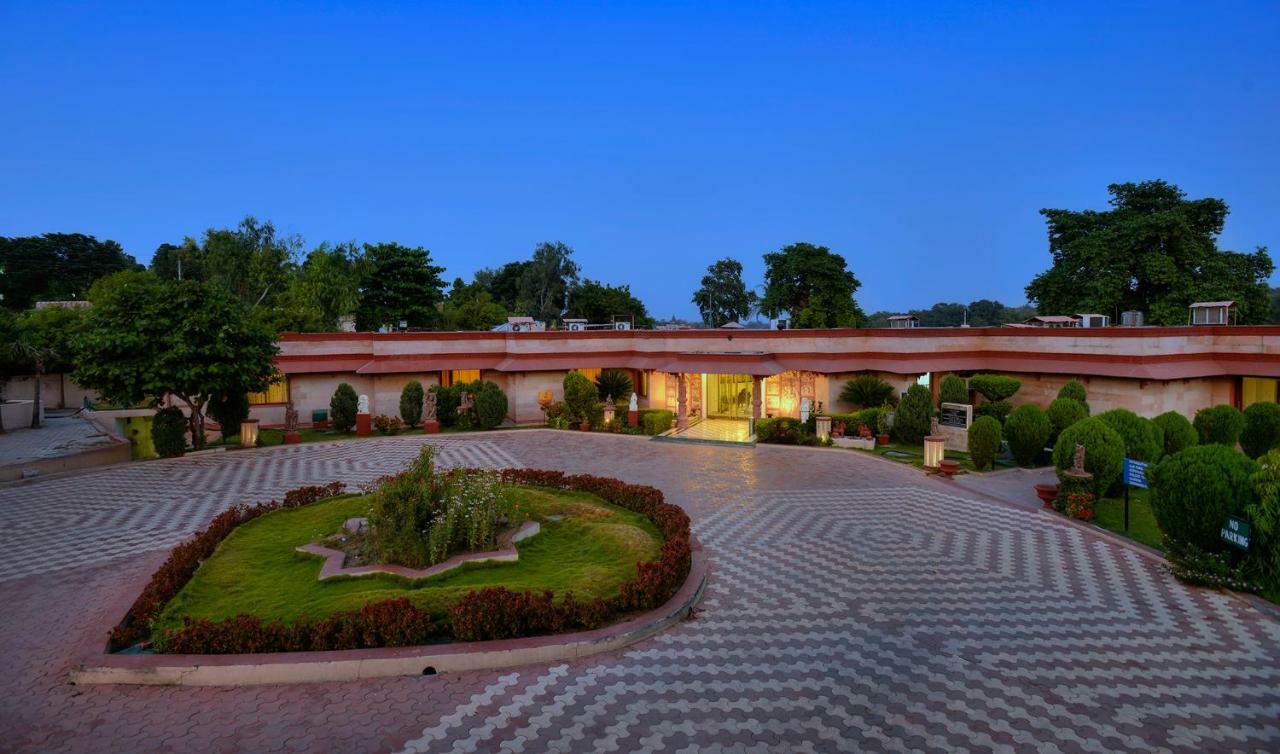 The Orchha Resort מראה חיצוני תמונה