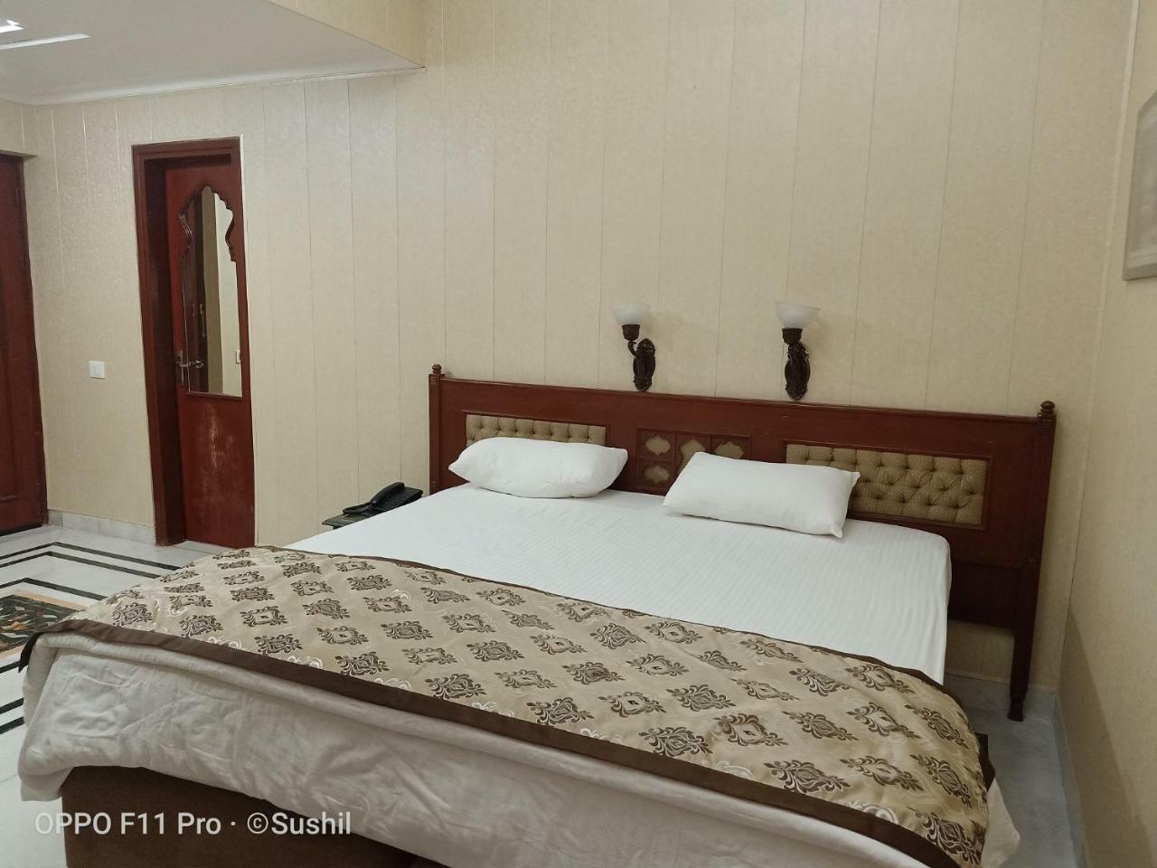The Orchha Resort מראה חיצוני תמונה
